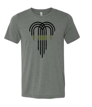 KC fountain with blue/green line tee