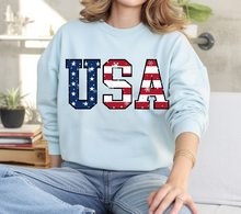 Load image into Gallery viewer, Patriotic USA Sweatshirt with Snowflake Design
